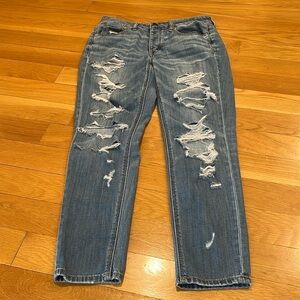 American Eagle outfitters Tomgirl distressed jeans size 2 short.
